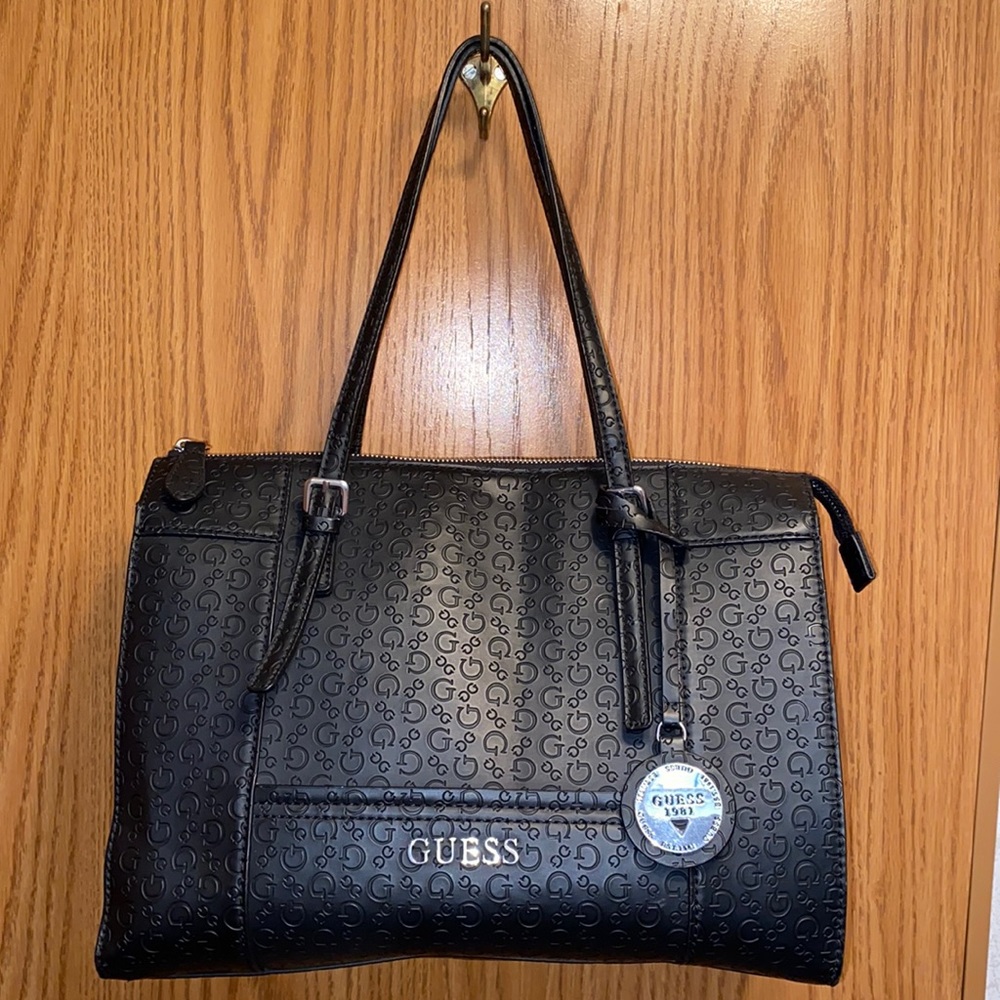 *SOLD* Black guess purse
